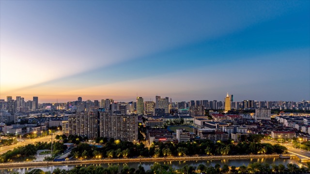 「天宁」城市大景 云隙光日夜过渡