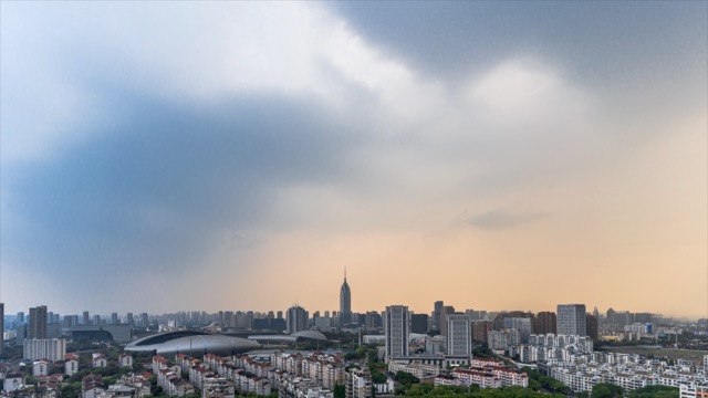 「新北」常州奥体中心，传媒大厦强对流天气
