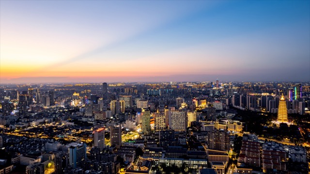 「天宁」市中心文化宫广场云隙光夜景
