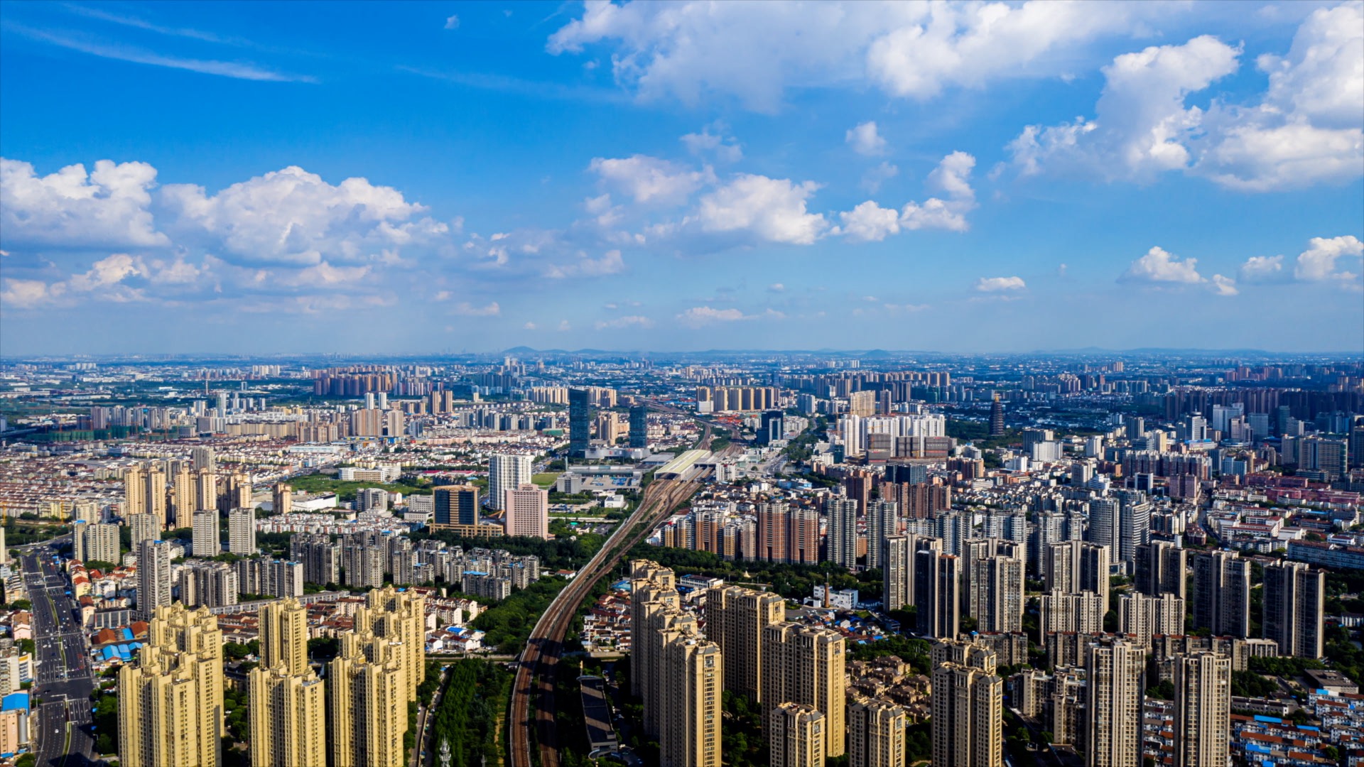 「天宁」城区大景 蓝天白云