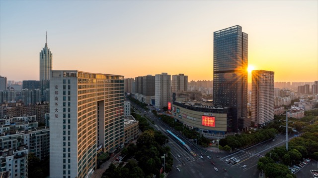 「新北」新惠大厦，丰臣日转夜延时