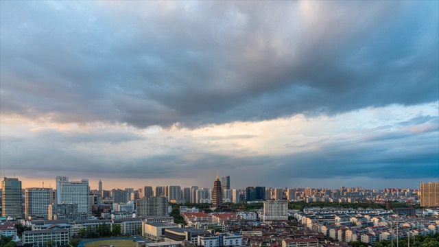天宁宝塔 乌云密布