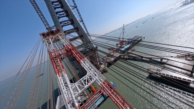 「新北」常泰大桥，贴合吊塔飞行