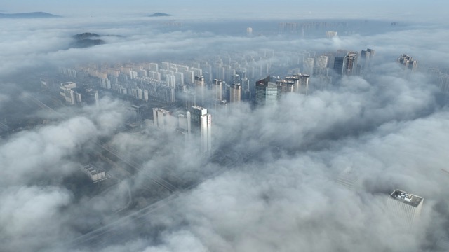 「溧阳」市区平流雾大景