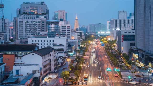 「天宁」延陵路 日转夜亮灯