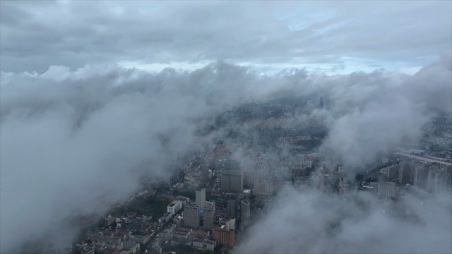 「钟楼」城市高空云海