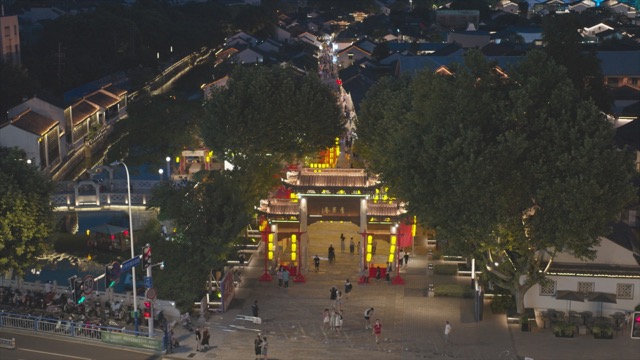「天宁」青果巷门头夜景