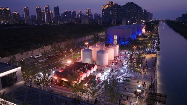 「钟楼」油罐公园夜景