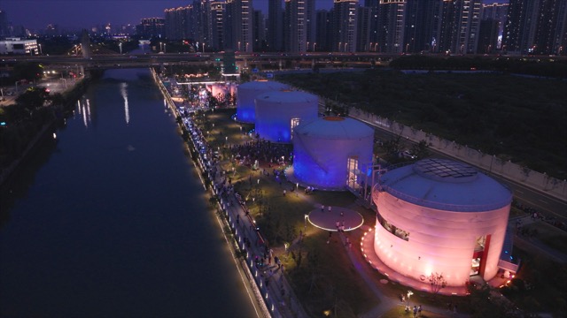 「钟楼」油罐公园夜景