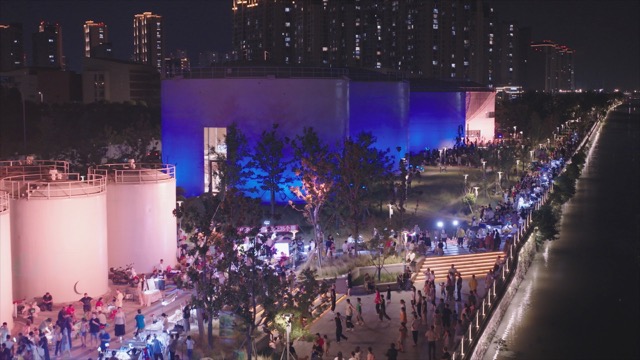 「钟楼」油罐公园夜景