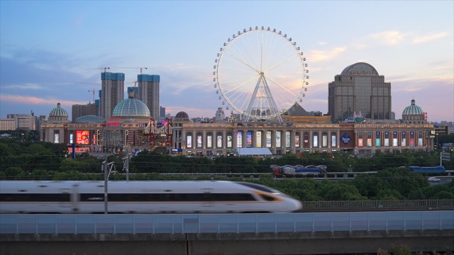 「新北」江南环球港动车经过