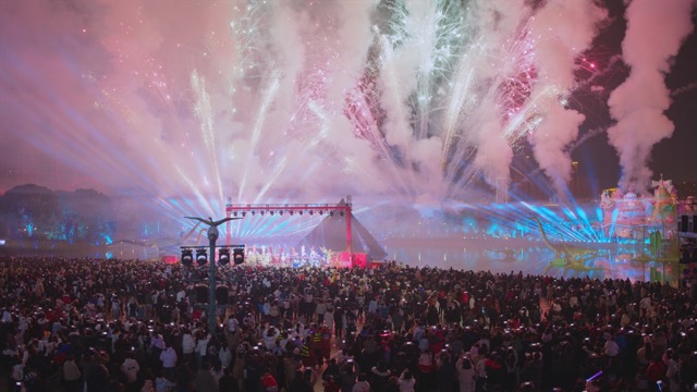 「新北」中华恐龙园烟花秀