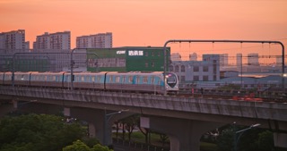 「经开区」地铁站