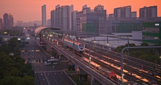 「经开区」地铁站